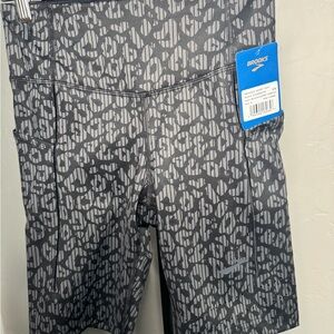 Brooks Women's Black and Gray Leopard Bike Shorts